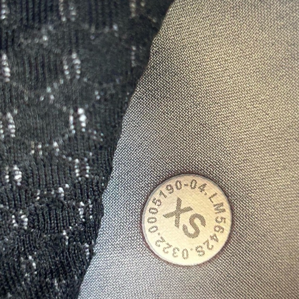Lululemon Joggers Men’s XS Gray At Ease Textured Double Knit Gym Running NWOT - Picture 9 of 10